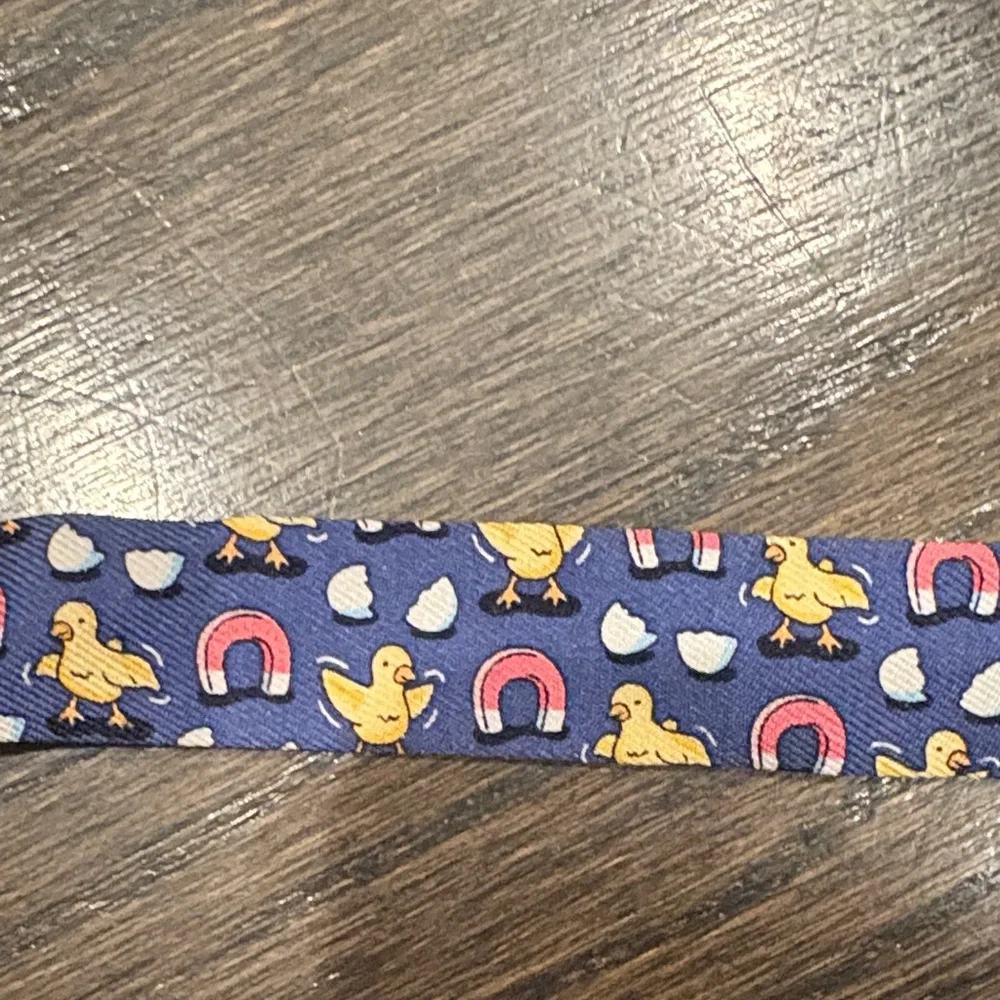 Boys- Vineyard Vines “chick magnet” adjustable clip on bow tie